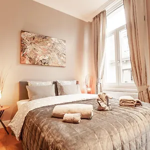  Appartamento Luxury Palace By Rikas