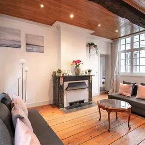 The Capital Street Apartment