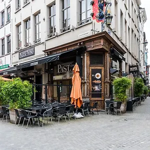 Beautiful In The Heart Of Apartment
