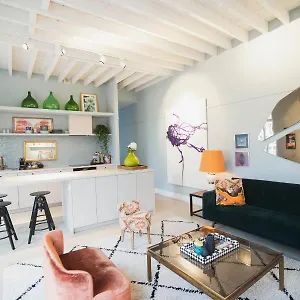 Oever House Apartment